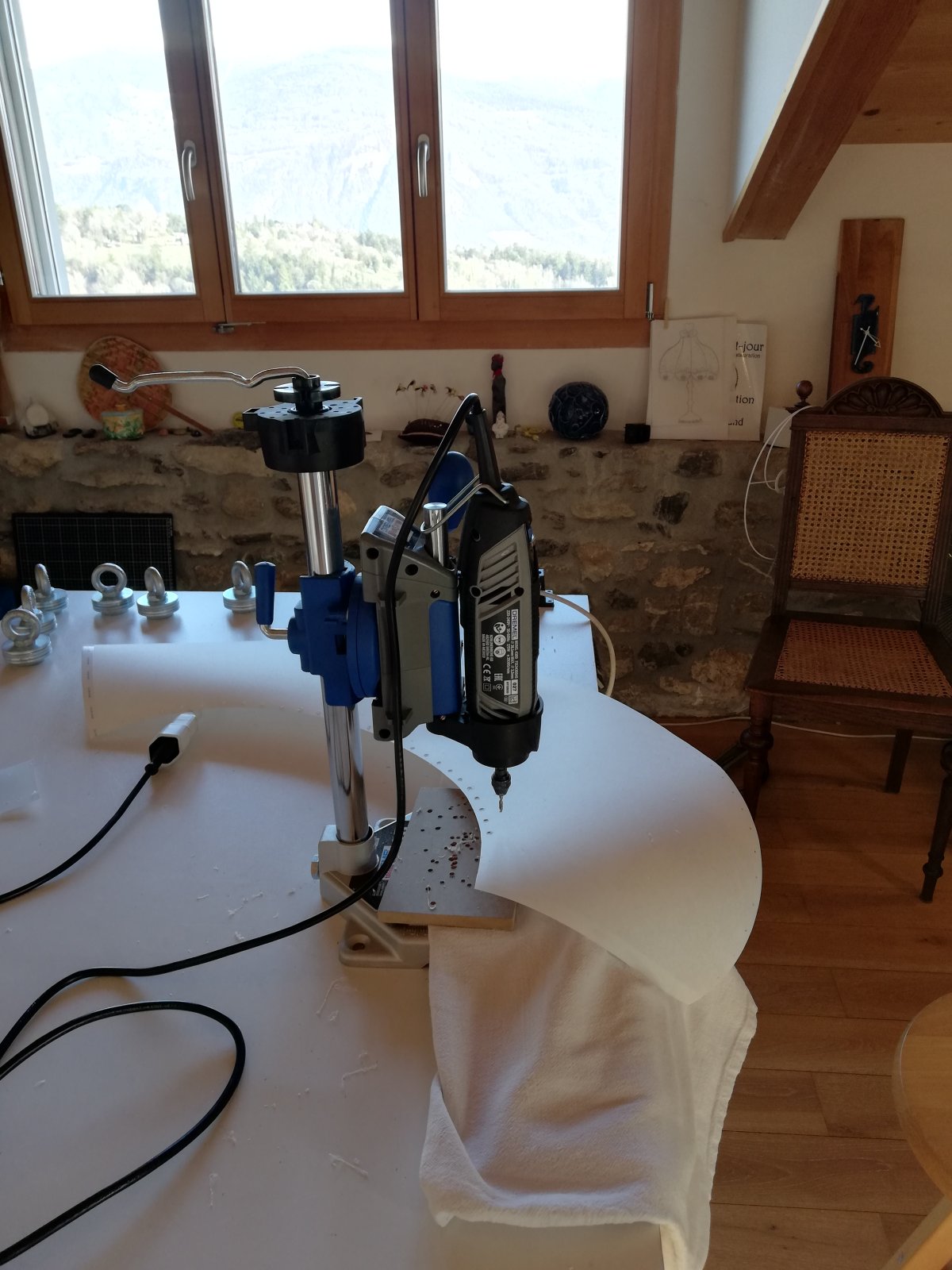 Perçage du polyphane avec une "Dremel"